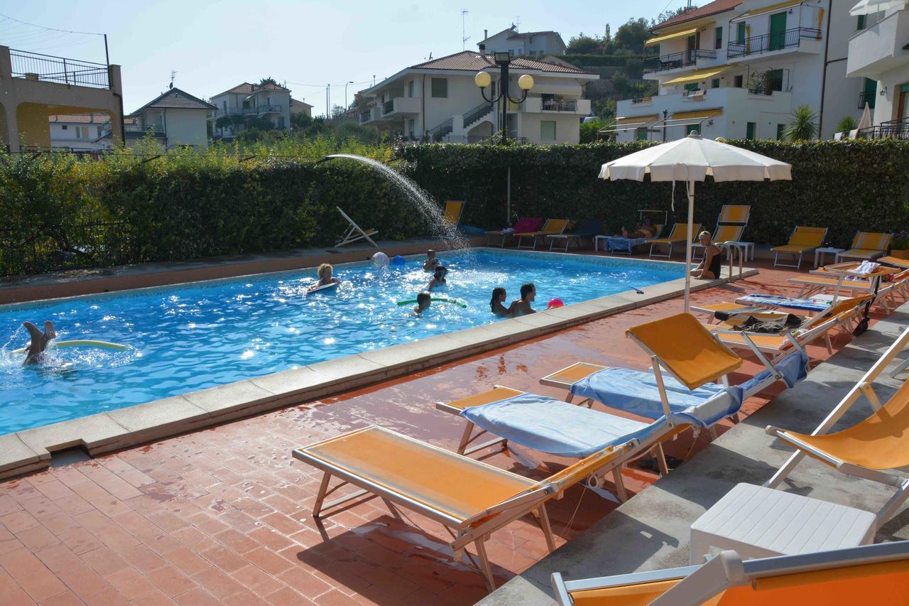 Residence Mare Verde Pietra Ligure Exteriér fotografie