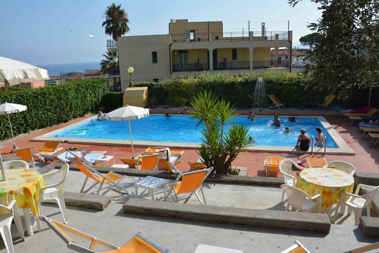 Residence Mare Verde Pietra Ligure Exteriér fotografie