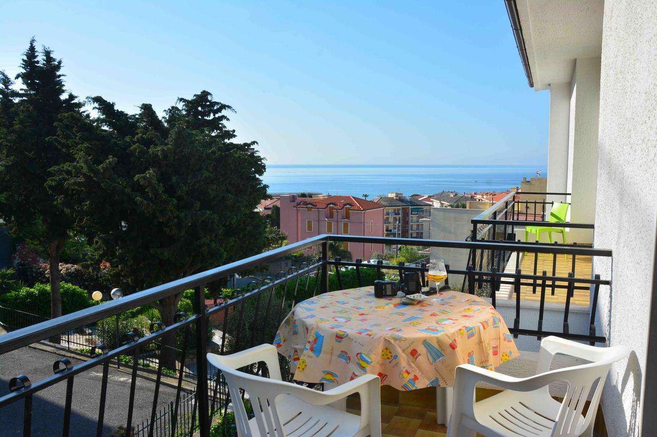 Residence Mare Verde Pietra Ligure Exteriér fotografie